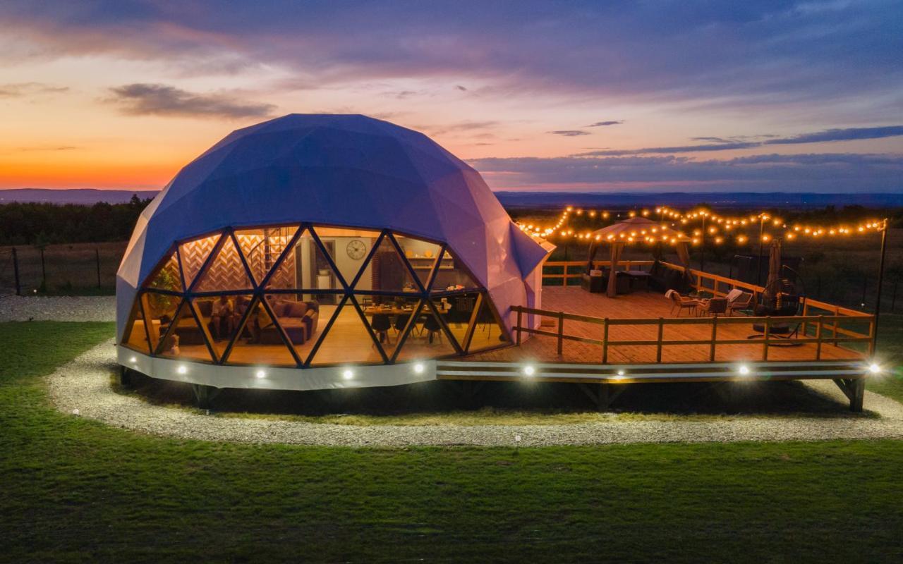 Вілла The Dome Breaza Екстер'єр фото