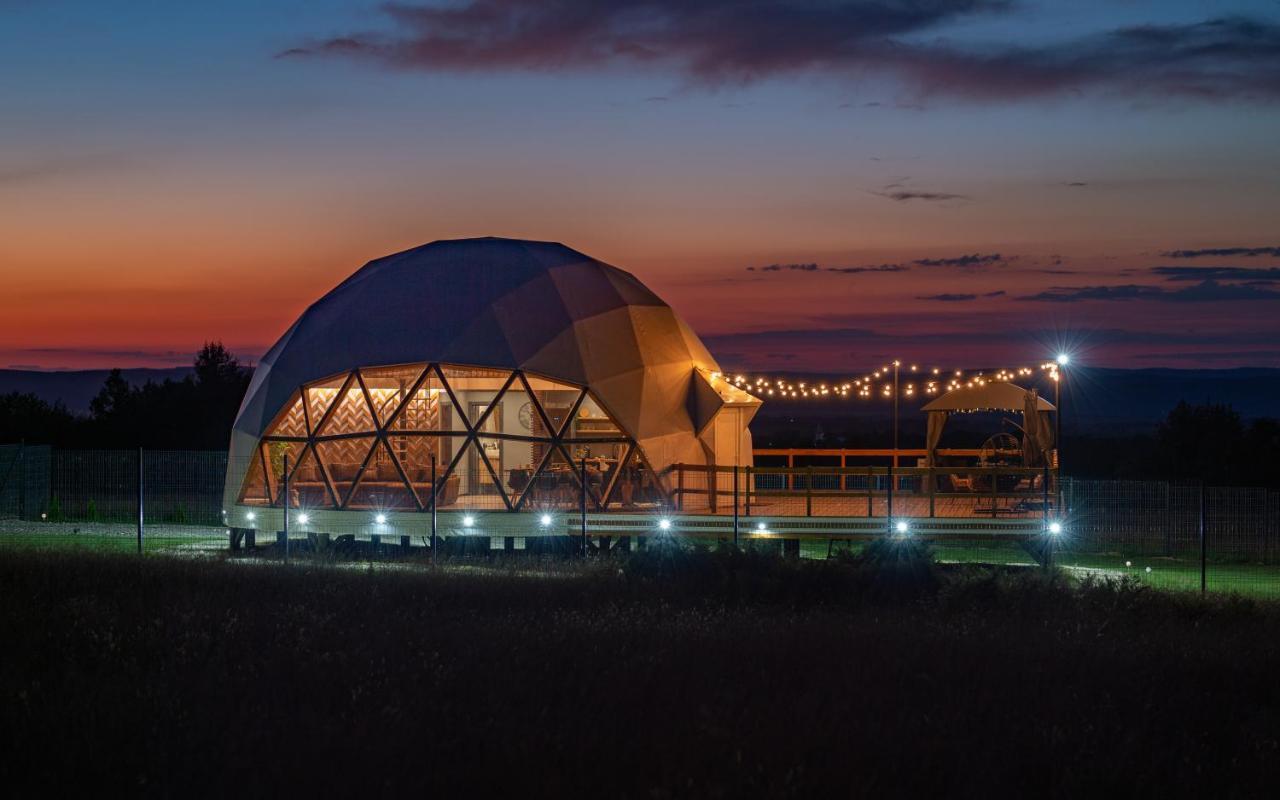 Вілла The Dome Breaza Екстер'єр фото