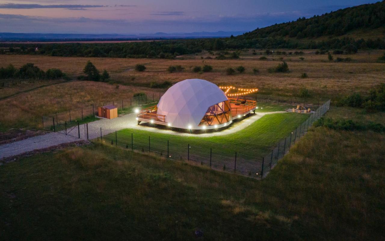 Вілла The Dome Breaza Екстер'єр фото