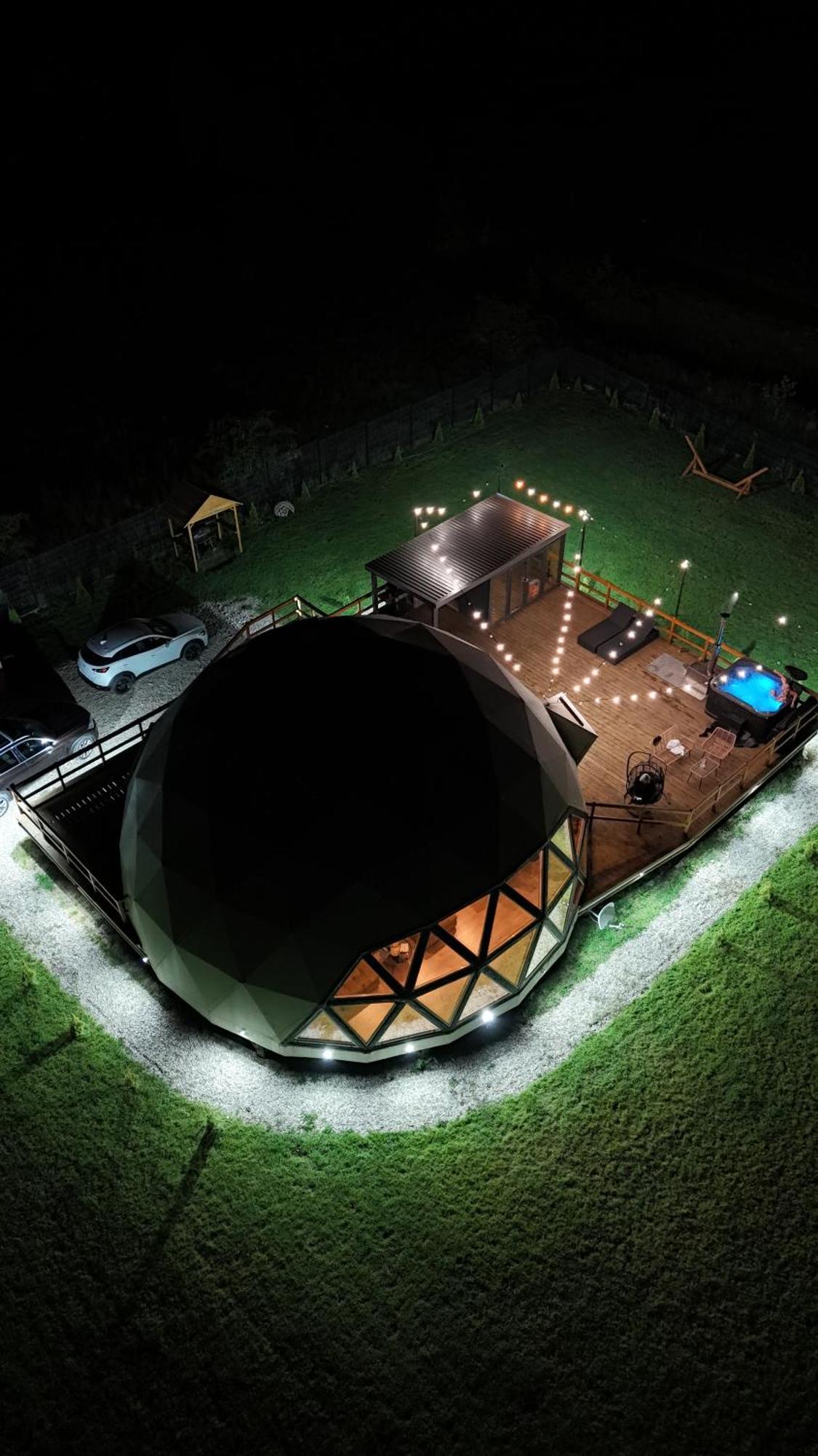 Вілла The Dome Breaza Екстер'єр фото